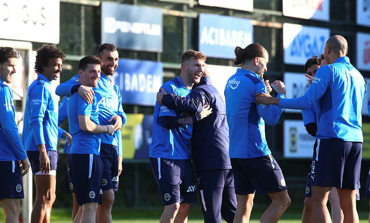 Kanarya bombayı patlatıyor! Yıldız golcü Kadıköy yolcusu 1