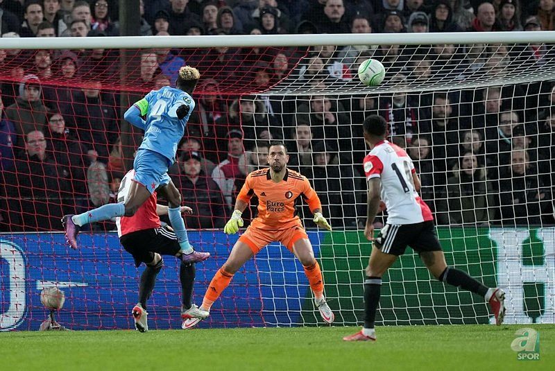 Kanarya bombayı patlatıyor! Yıldız golcü Kadıköy yolcusu 10