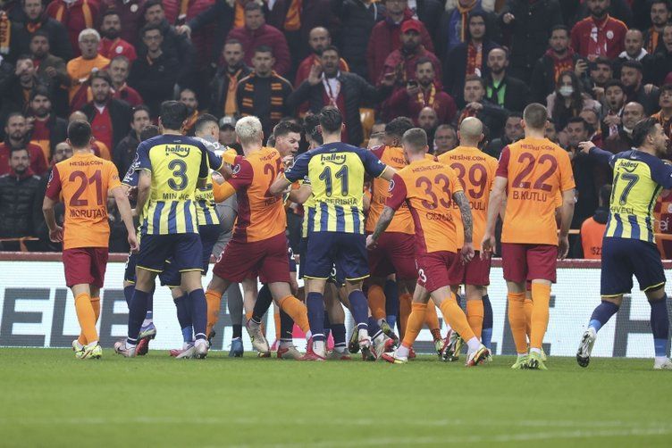 Fenerbahçe - Galatasaray muhtemel 11'ler belli oldu! Arda Güler ve Kerem Aktürkoğlu oynayacak mı? 5