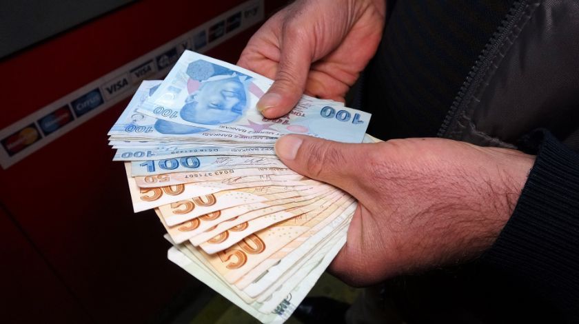 ATM'nin haznesinde para buldu, 'İnsanlık ölmemiş' dedirtti 2