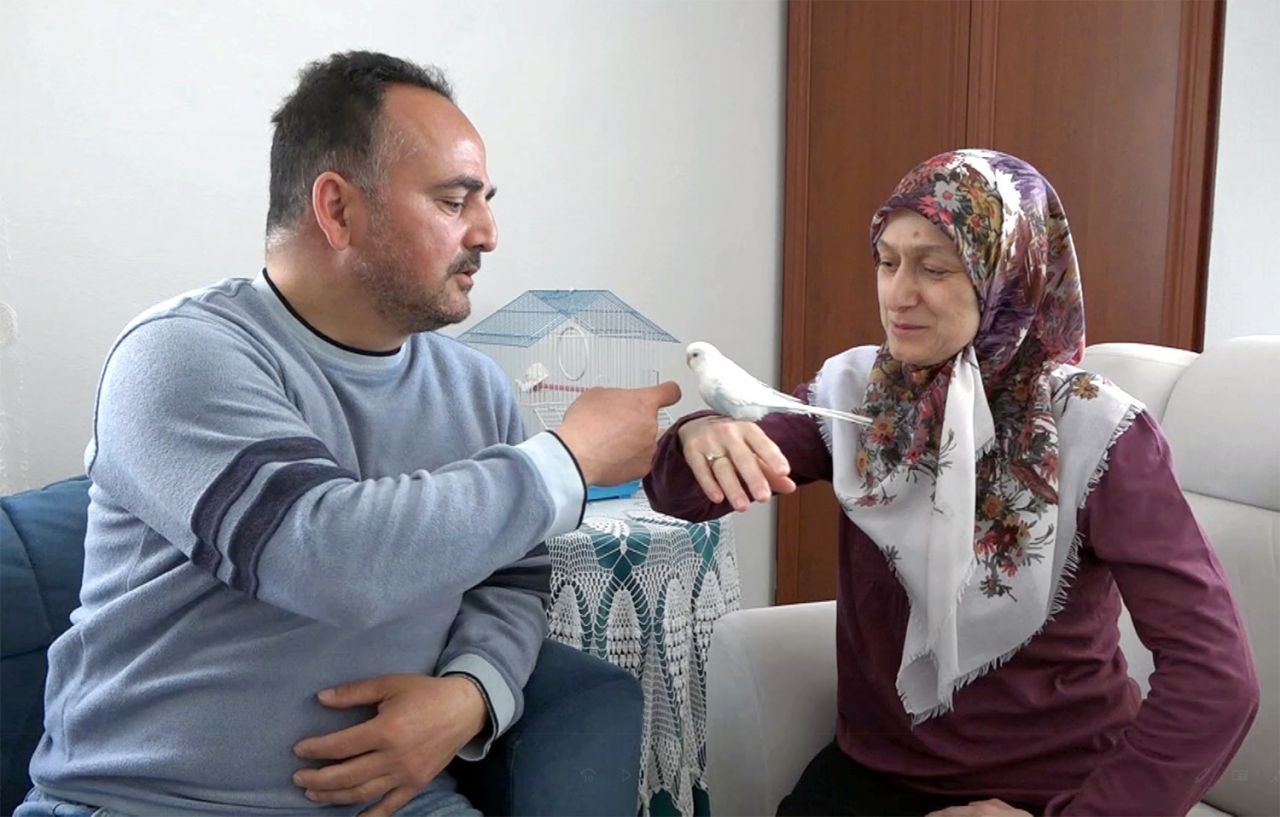 Bu kuş muhabbet etmiyor tekbir getiriyor 4