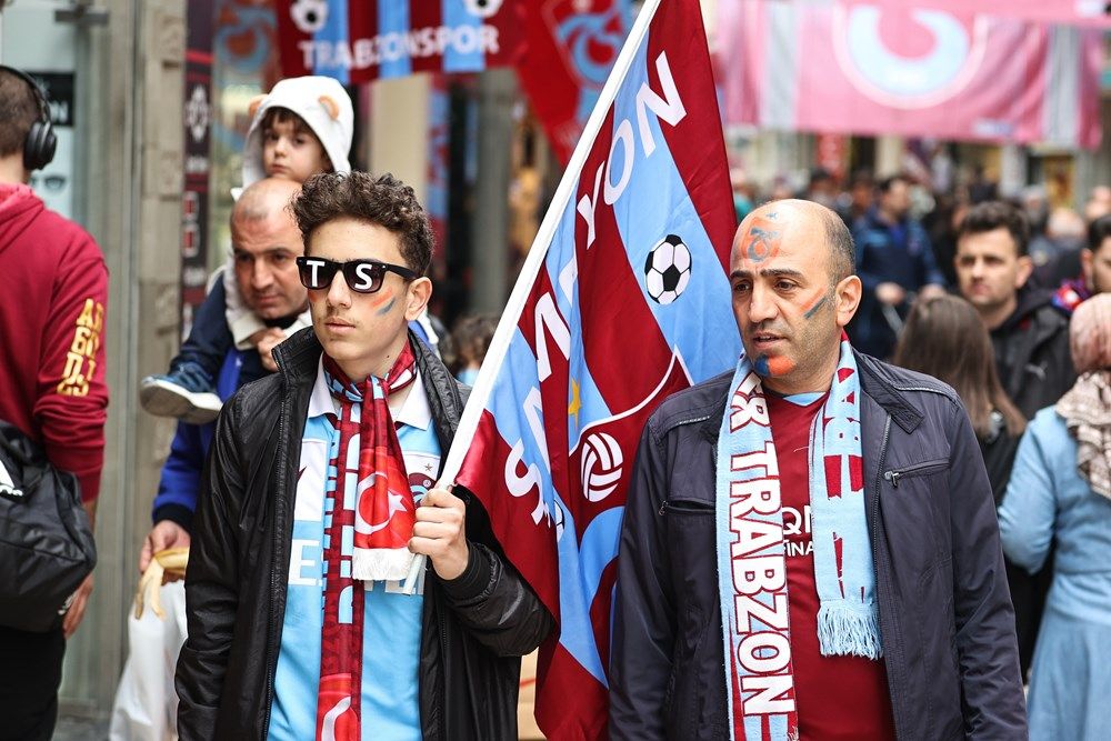 Trabzon'da yer gök bordo mavi! 7