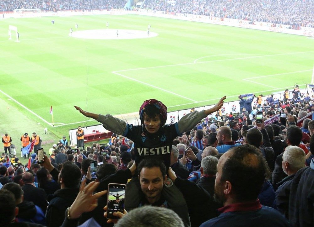 Trabzon'da yer gök bordo mavi! 38