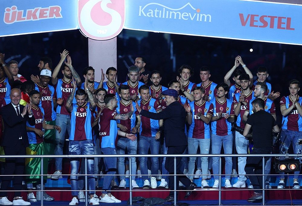 Şampiyon Trabzonspor, kupasına kavuştu 4