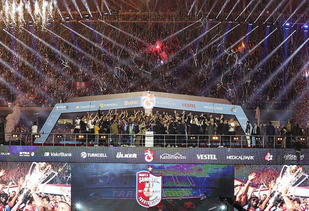 Şampiyon Trabzonspor, kupasına kavuştu 11