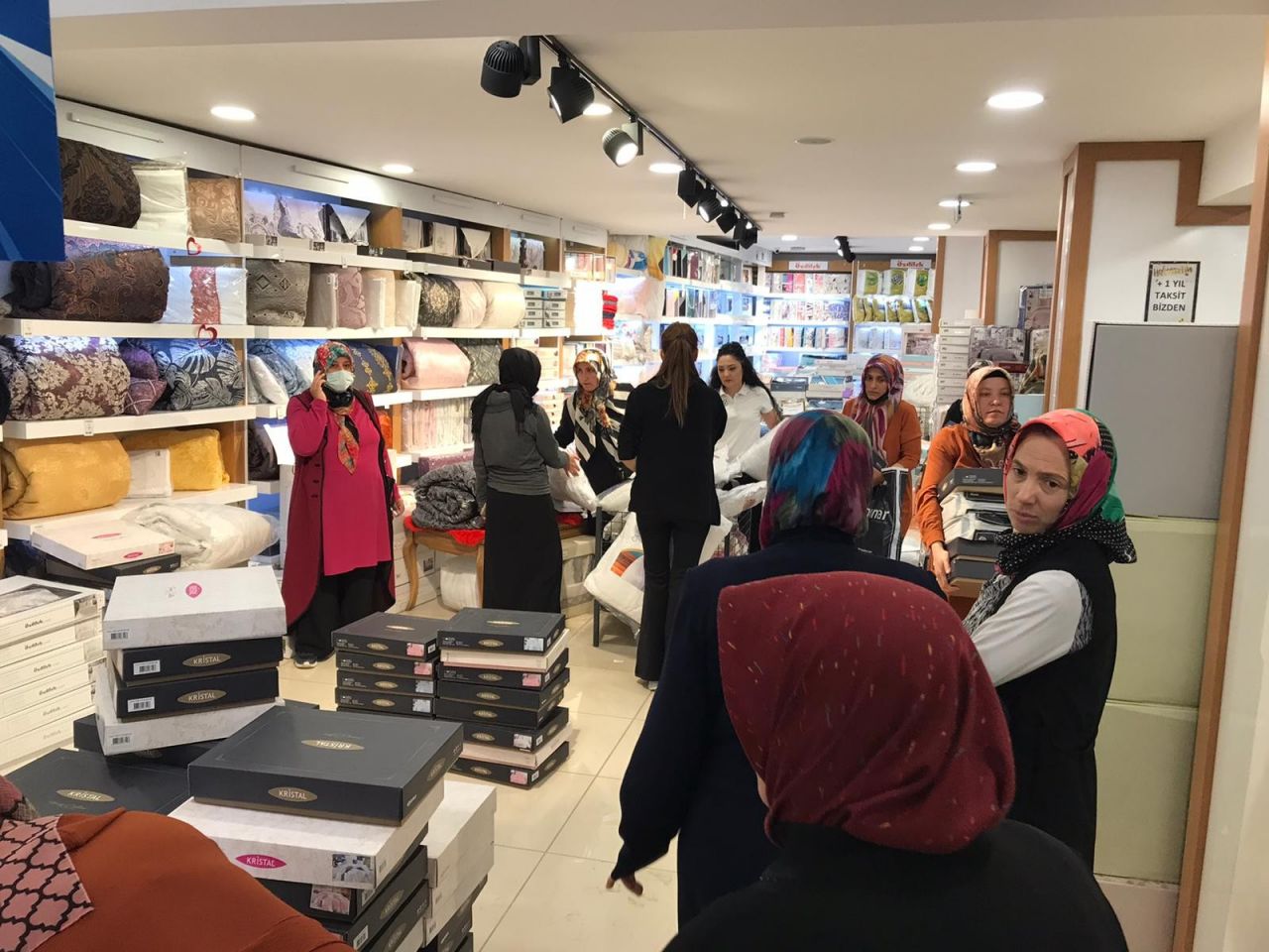 12 bin TL'lik ürün 9 bin TL'den satışa sunuldu, haberi alan mağazaya koştu 2