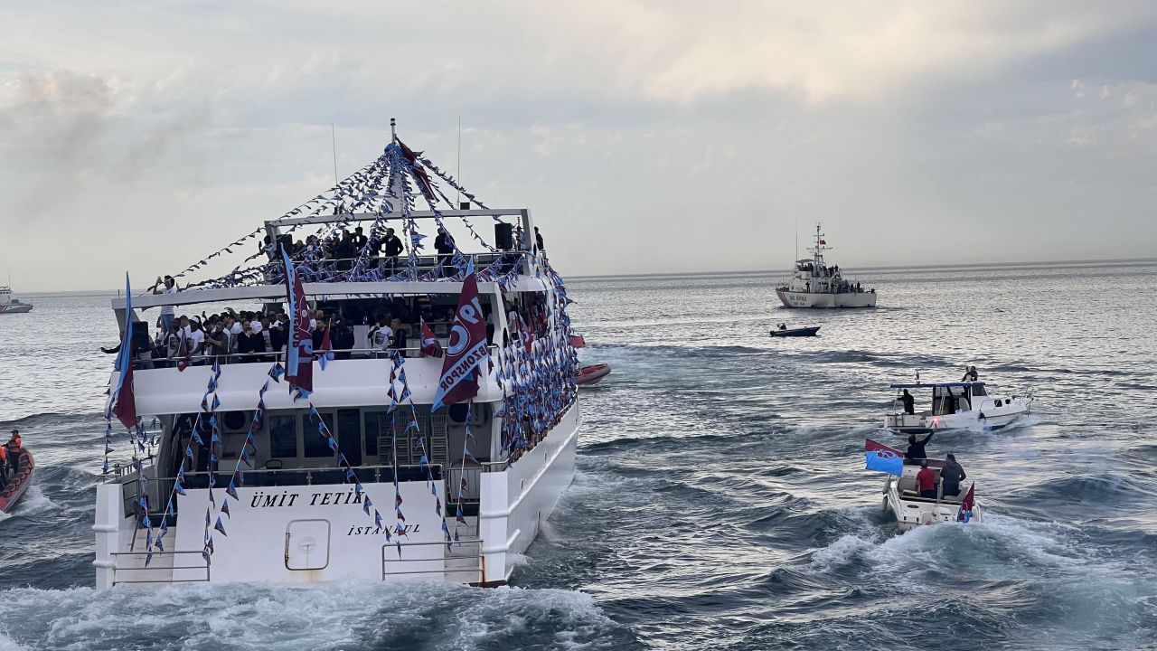 Trabzonspor'da şampiyonluk kutlamaları denizden başladı 14