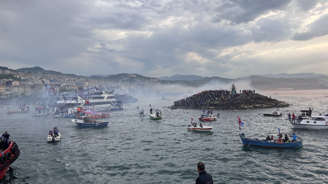 Trabzonspor'un şampiyonluk filosu Faroz Limanı'na ulaştı 2