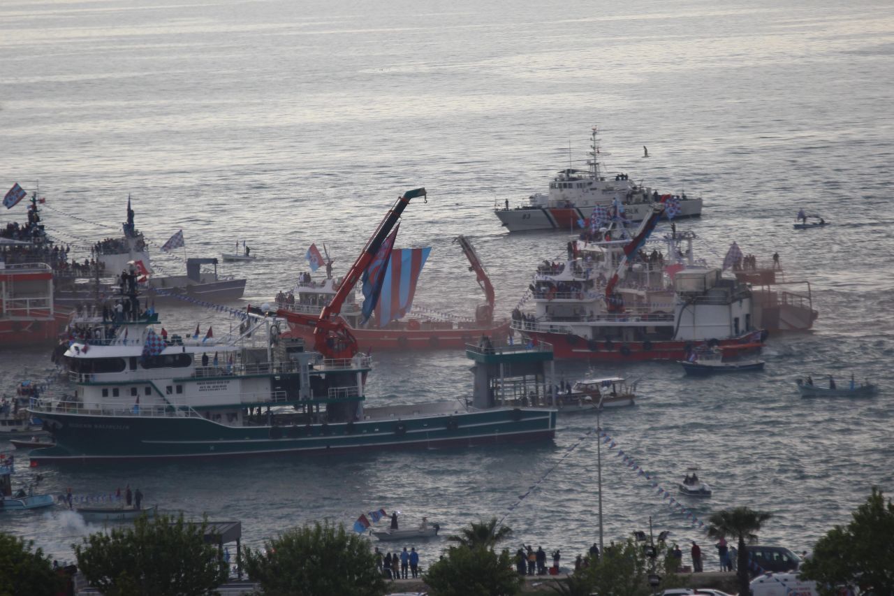 Trabzonspor'un şampiyonluk filosu Faroz Limanı'na ulaştı 9