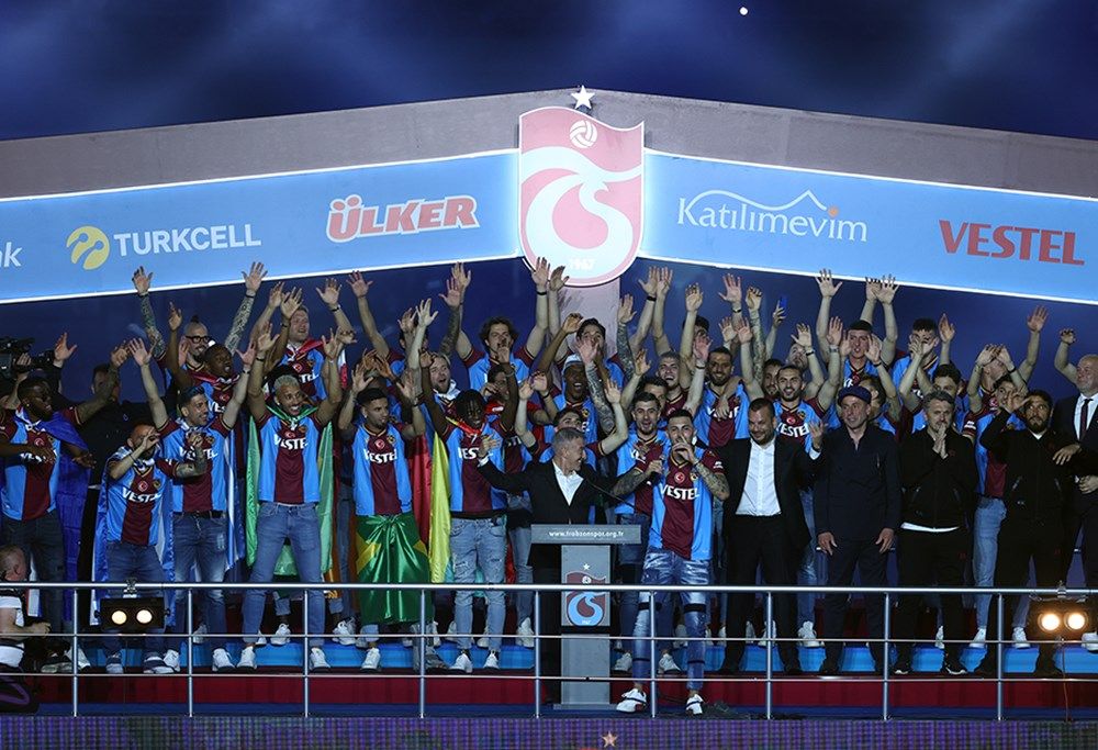 Şampiyon Trabzonspor, kupasına kavuştu 14