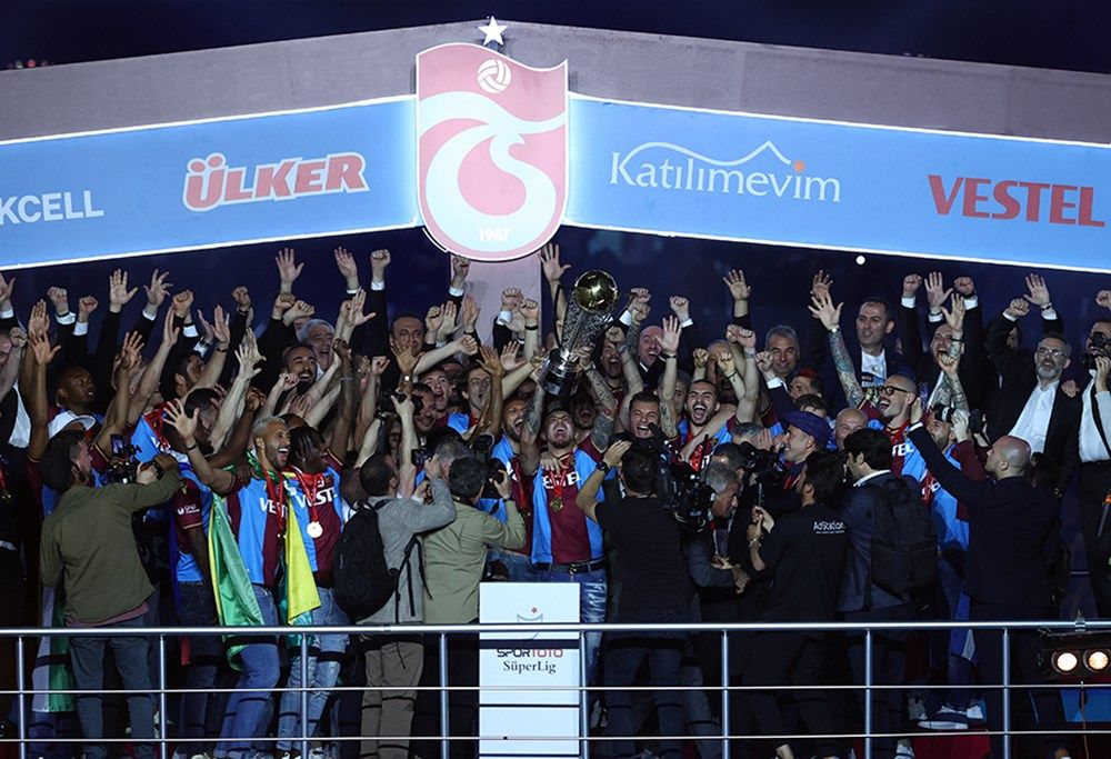 Şampiyon Trabzonspor, kupasına kavuştu 23