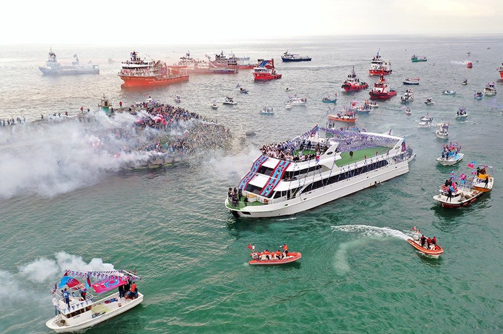 Şampiyon Trabzonspor, kupasına kavuştu 24