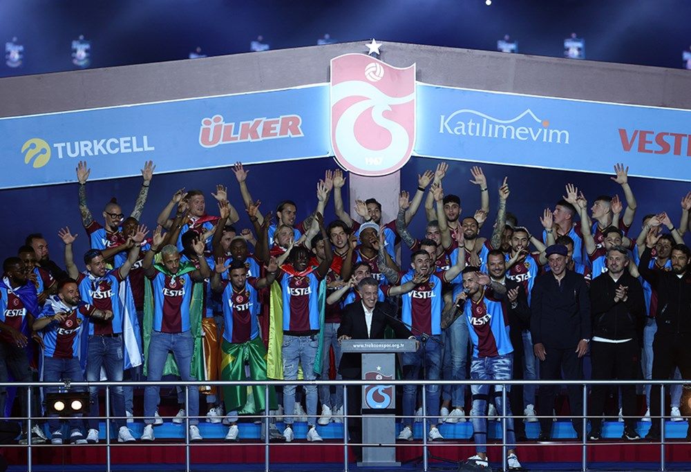 Şampiyon Trabzonspor, kupasına kavuştu 31
