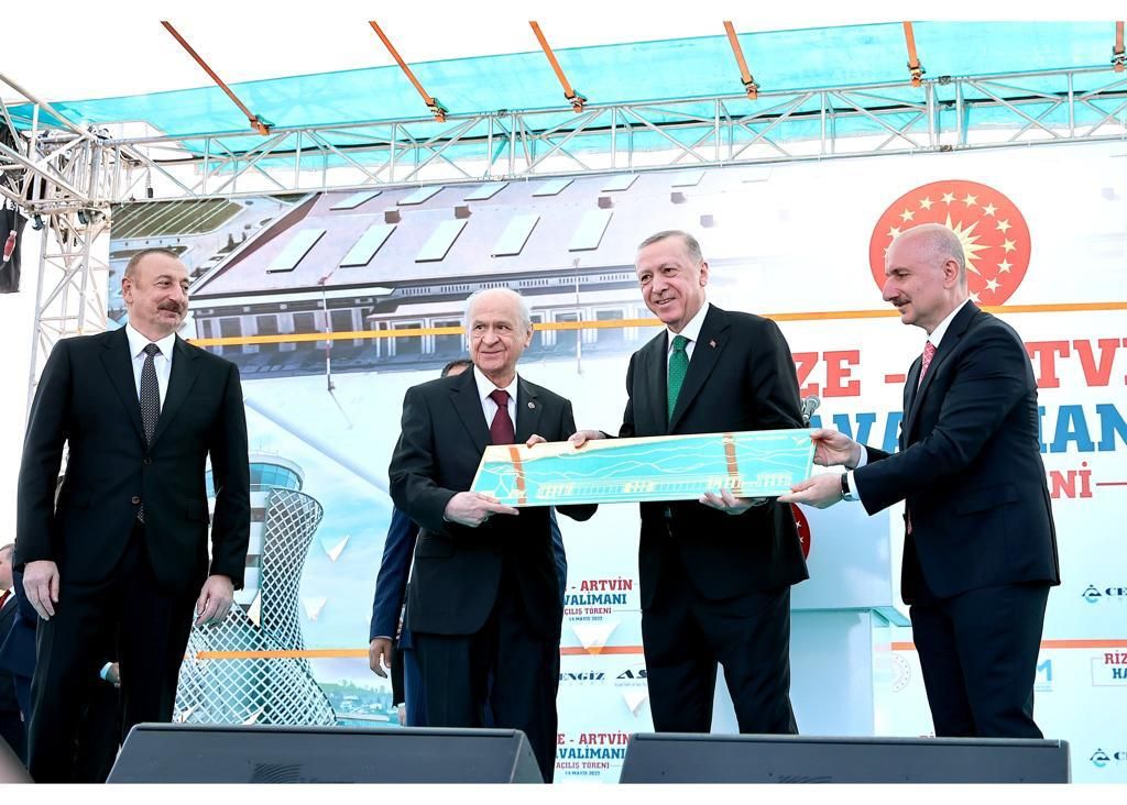 MHP Lideri Bahçeli’den Aliyev’e anlamlı ve önemli hediye 1