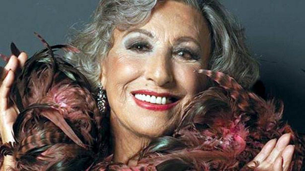 MHP Lideri Devlet Bahçeli önsözünü yazdı! 49 özel ses, bir kitapta toplandı... 16