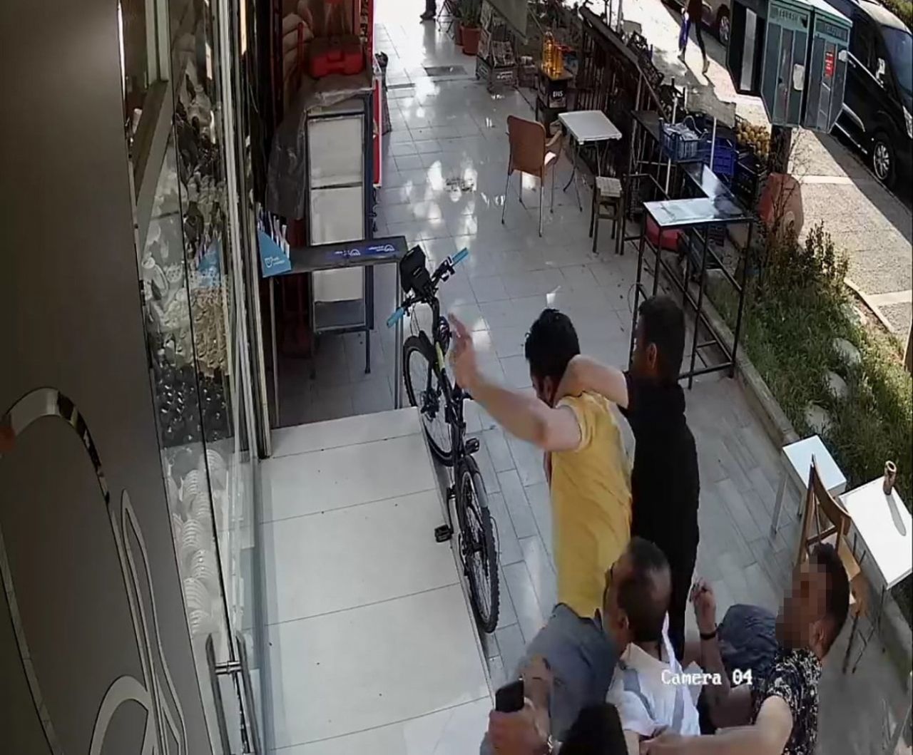 İzmir’de doktora dehşeti yaşattılar! Hepsi birden saldırdı 2