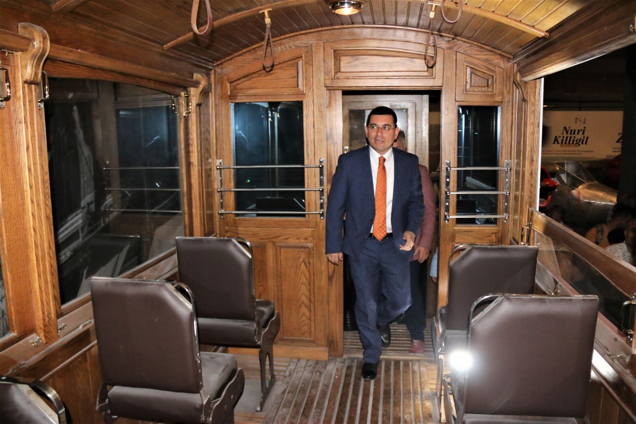 İşte Selvi Boylum Al Yazmalım filminde kullanılan kamyonun son hâli... 4