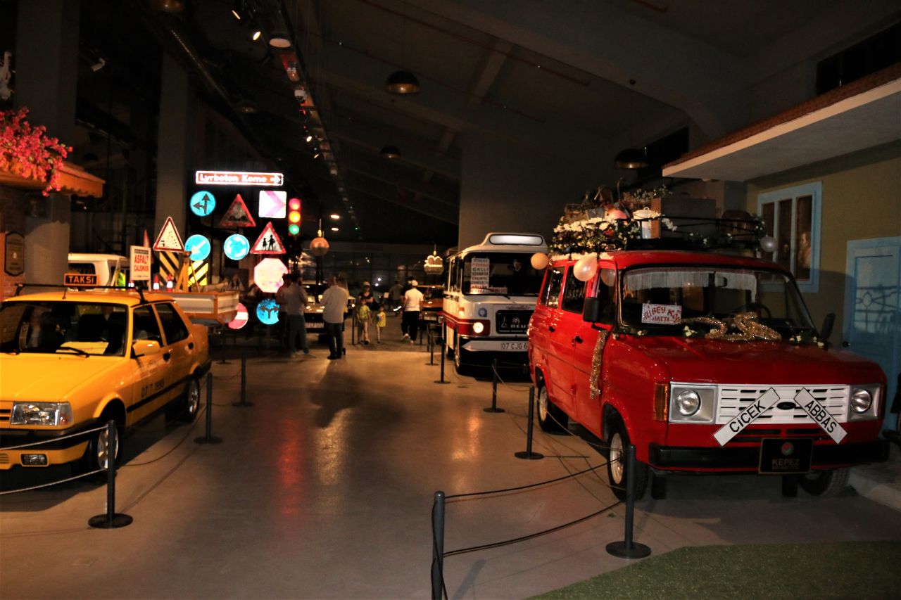 İşte Selvi Boylum Al Yazmalım filminde kullanılan kamyonun son hâli... 8