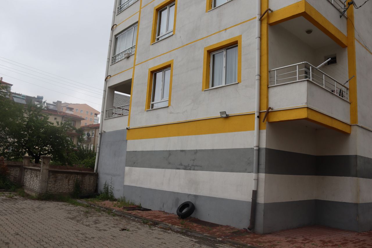 Mazgalı kaldırdı, bekçilerle karşılaştı 5