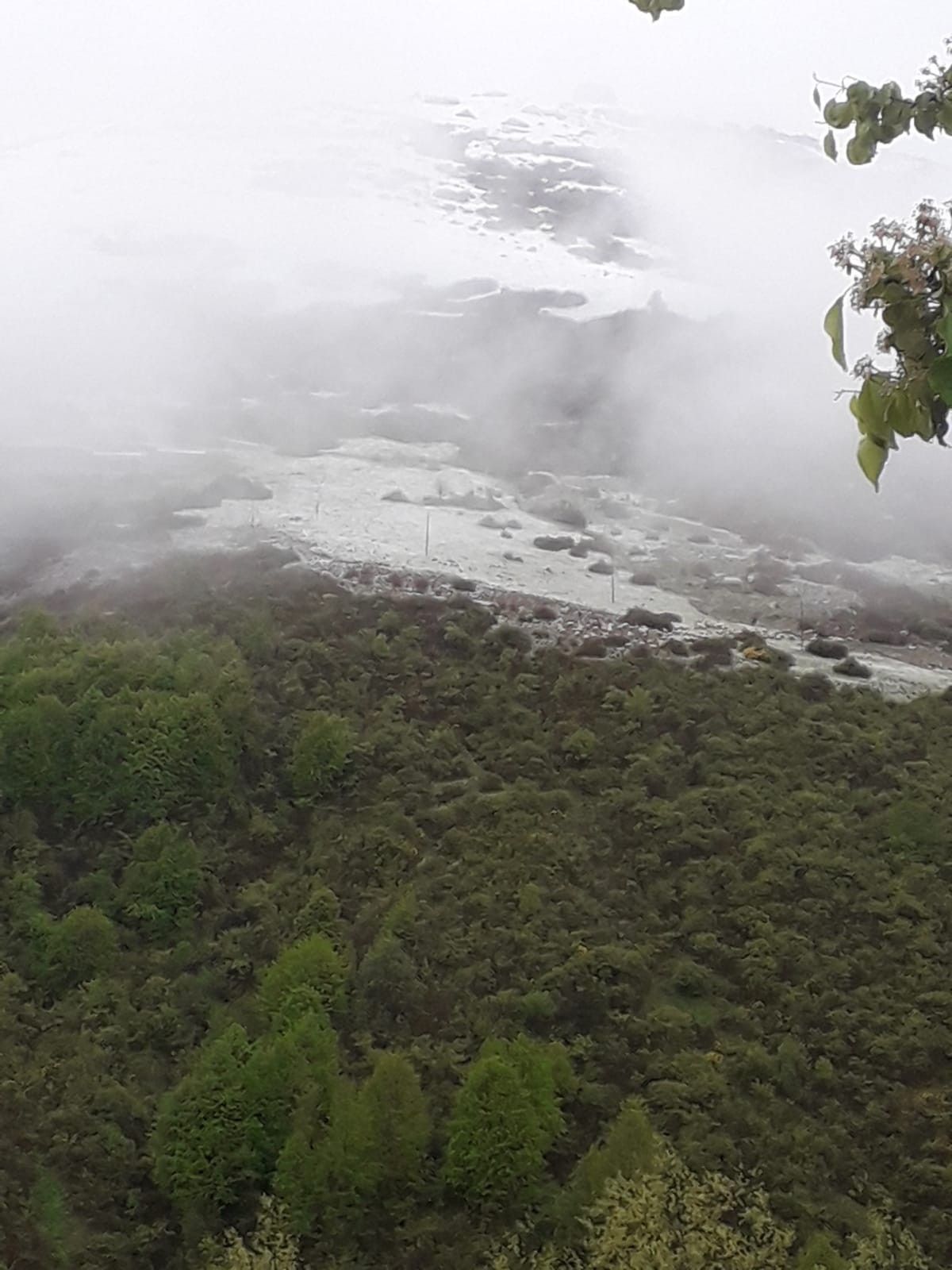 Yer: Türkiye! Mayıs ortasında yağan kar şaşırttı 5