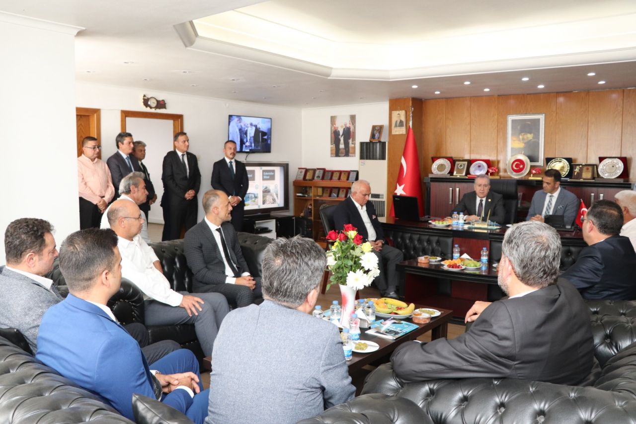 MHP’li Sadir Durmaz‘dan Mersin’e çıkarma: 'Mersin’in tamamına Üç Hilal bayrağını dikeceğiz' 7