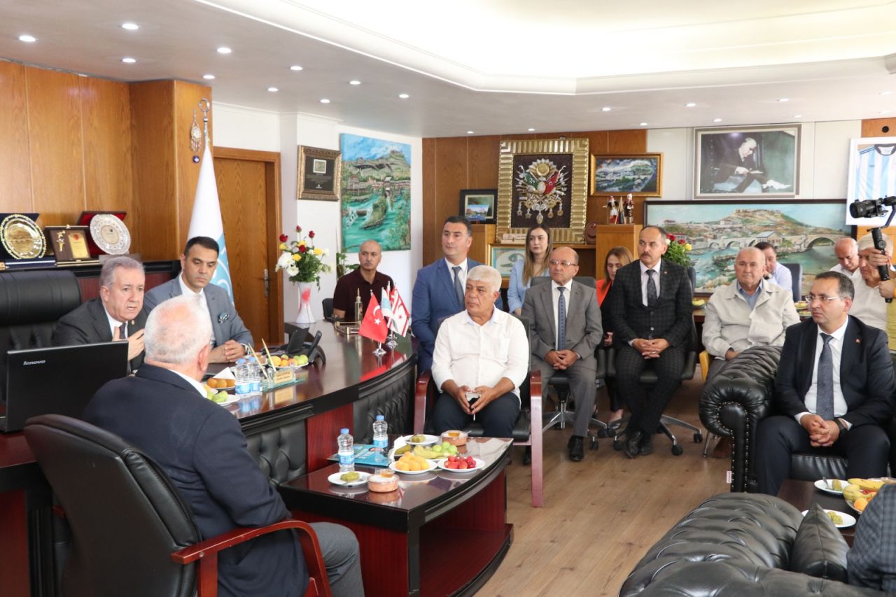 MHP’li Sadir Durmaz‘dan Mersin’e çıkarma: 'Mersin’in tamamına Üç Hilal bayrağını dikeceğiz' 4