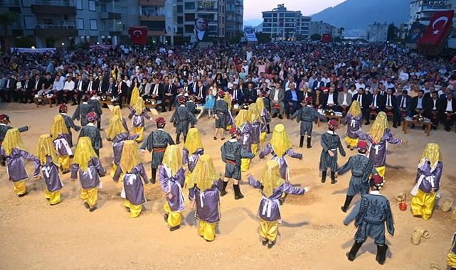 Anamur'da görkemli açılış! Dr. Devlet Bahçeli Sahil Parkı açılışına binlerce kişi katıldı 5