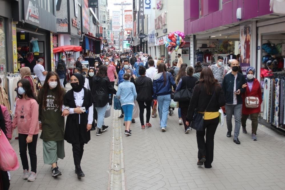 Dikkat çeken uyarı! 'Korona vakaları azaldı, o salgın başladı' 3