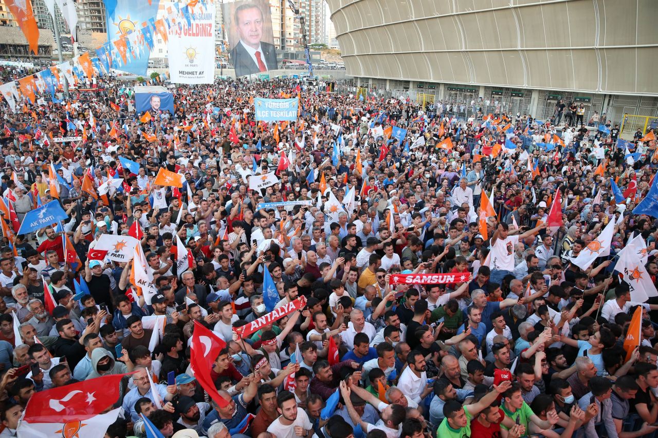 Akşener'e tepki: 'Sen kim Sultan Abdulhamid'e saygısızlık kim!' 1