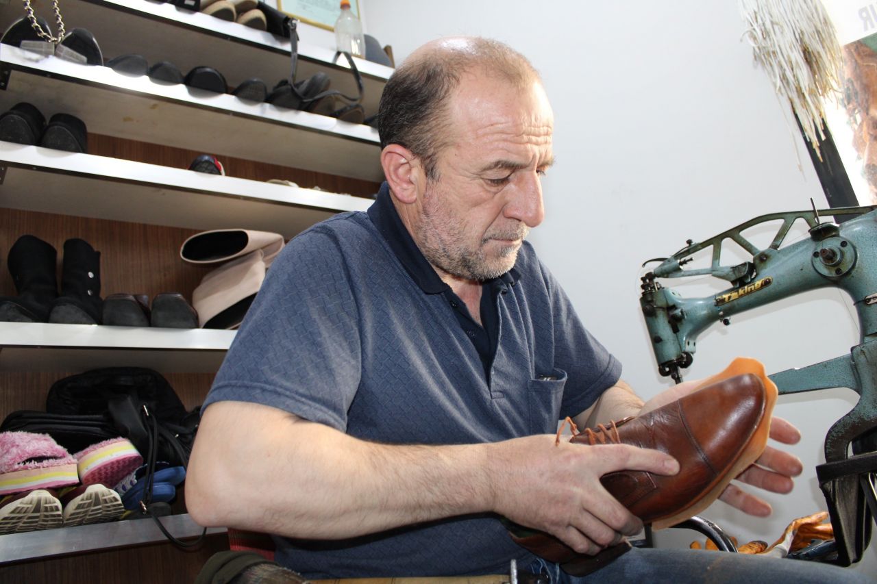 Aydın’ın ‘Robin Hood’u ihtiyaç sahiplerinin yüzünü güldürüyor 3