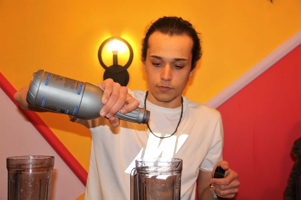 Elazığ’da iki kafadar enflasyona inat fiyatları yarı yarıya indirdi 5