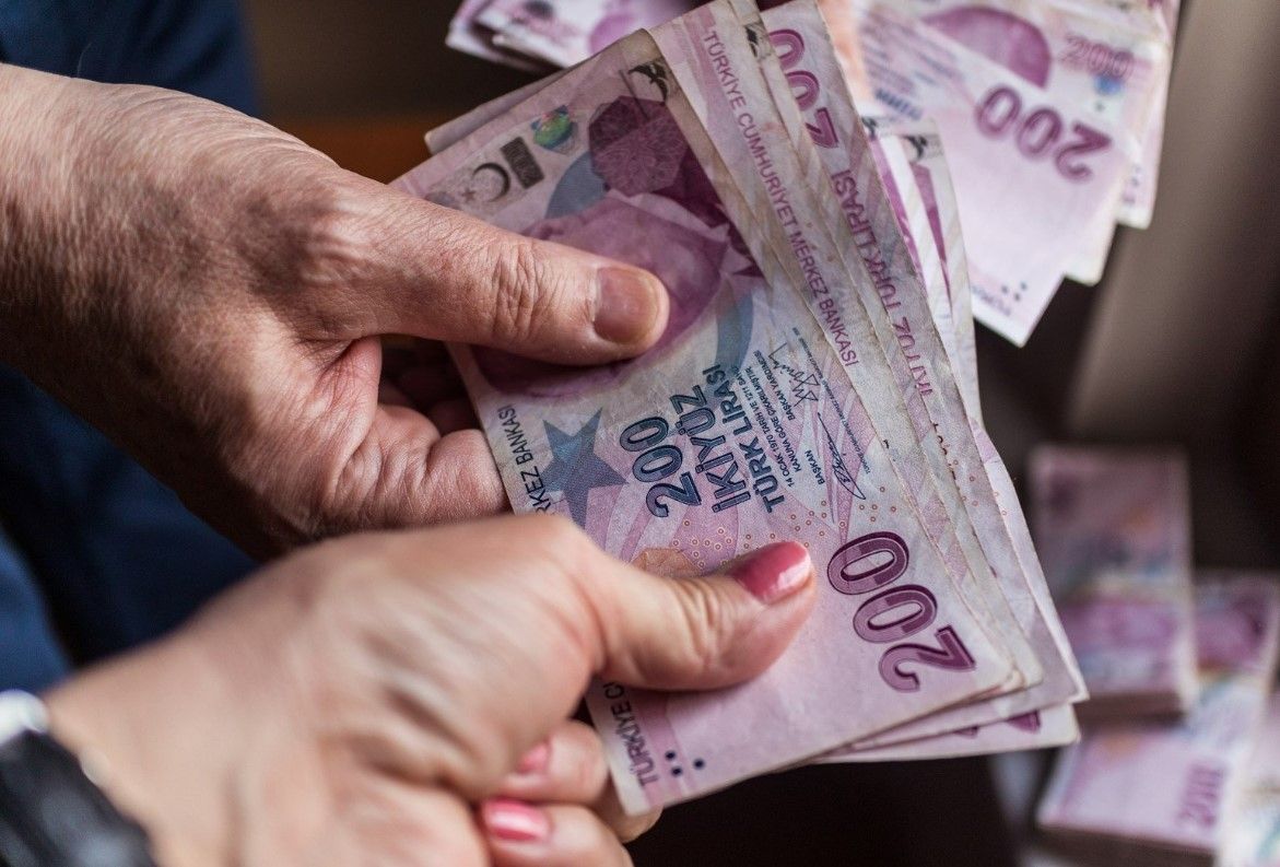 Emeklilikte yaşa takılanlar için yeni reçete: 9.000 ve 7.200 gün formülü! İşte EYT'de son durum 1