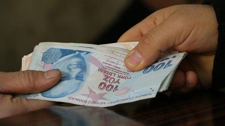 Emeklilikte yaşa takılanlar için yeni reçete: 9.000 ve 7.200 gün formülü! İşte EYT'de son durum 15