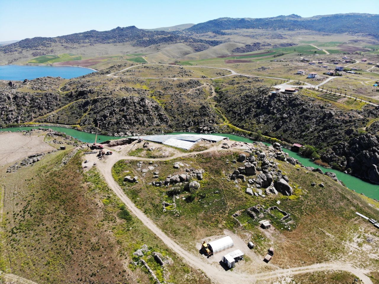 Japon isim keşfetti! O ilimizin altından saray çıktı 1