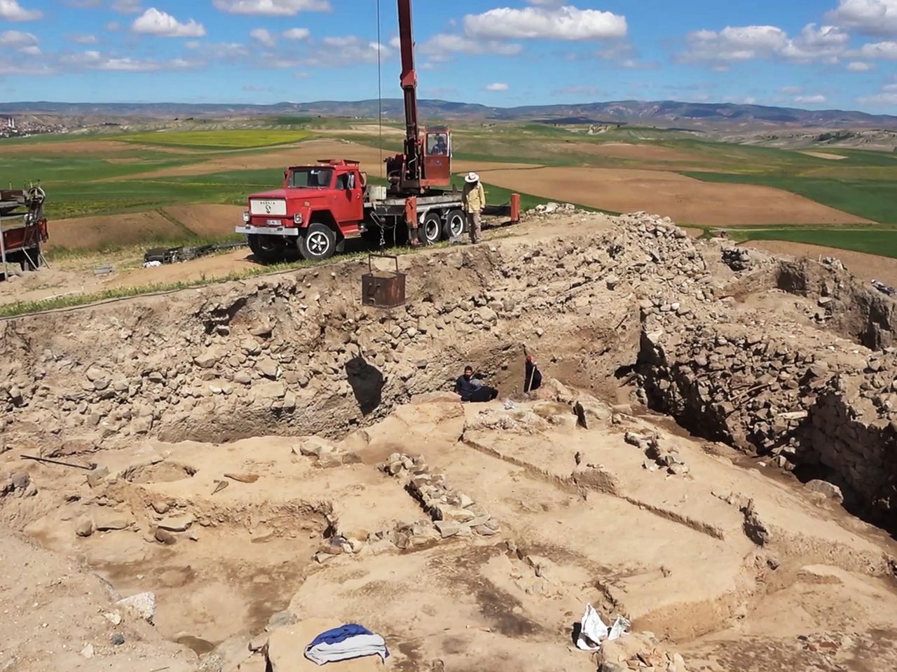 Japon isim keşfetti! O ilimizin altından saray çıktı 7