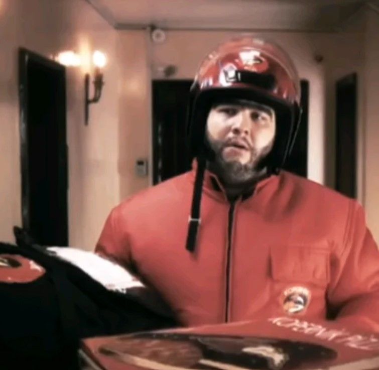 Recep İvedik filmi gerçek oldu! Kurye, götürdüğü siparişi yedi 1