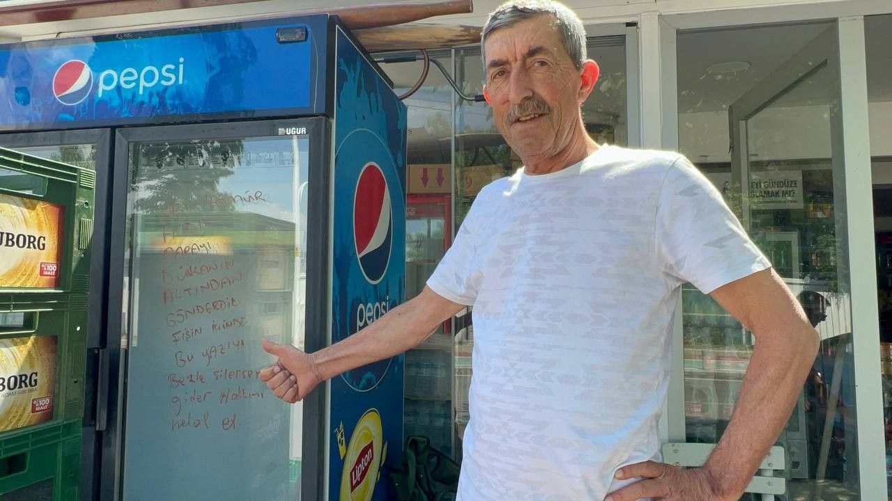 Dolabın camına yazılan mesaj şoke etti 2