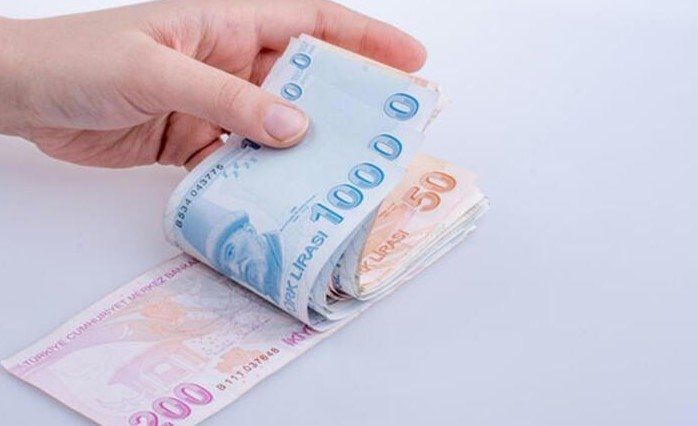 Emekli ve memur maaşları için yeni zam oranı belli oldu 16