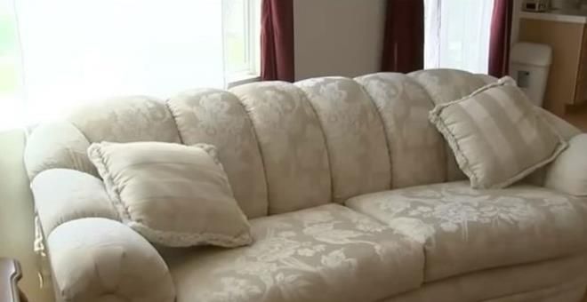 Koltuğun içinden çıkanları görünce şaşırdı 1