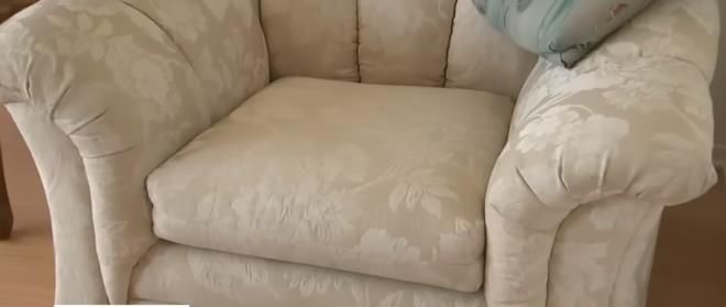 Koltuğun içinden çıkanları görünce şaşırdı 7