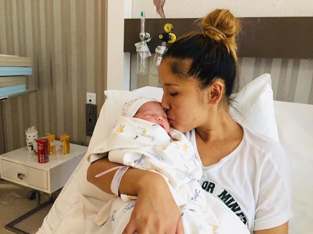 Antalya'da takside doğum mutluluğu 1