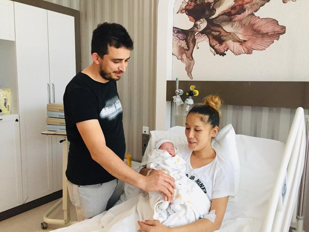 Antalya'da takside doğum mutluluğu 4