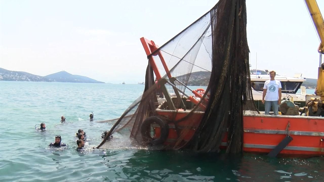 Türkiye'nin en büyüğü! 'Hayalet' denizden çıkarıldı 5