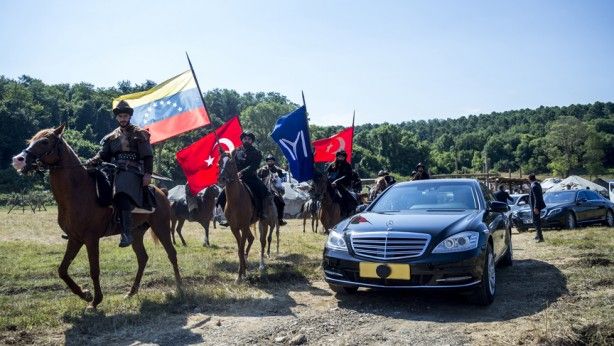 Maduro'dan Kuruluş Osman sürprizi 4