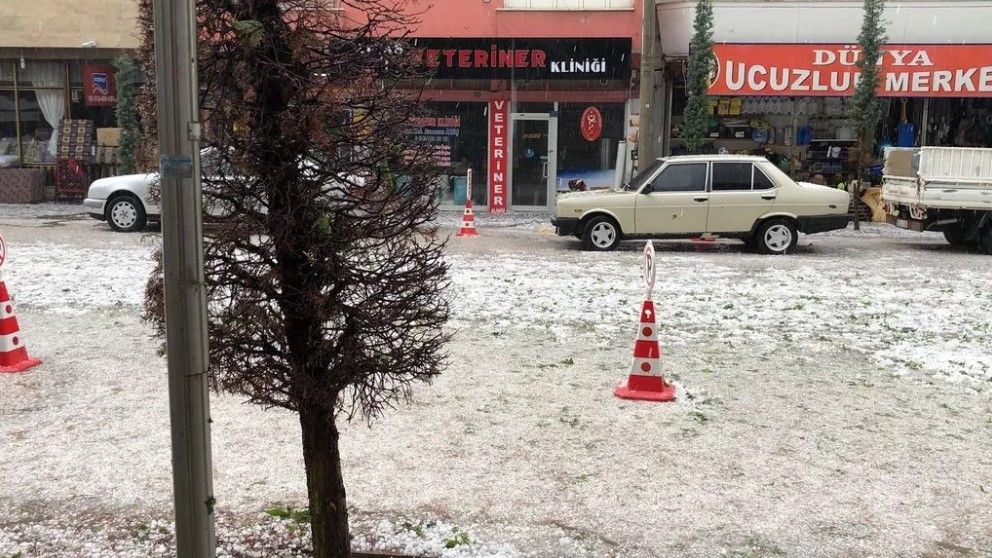 Konya'da kıyamet gibi görüntü! Sosyal medyada olay oldu... 6