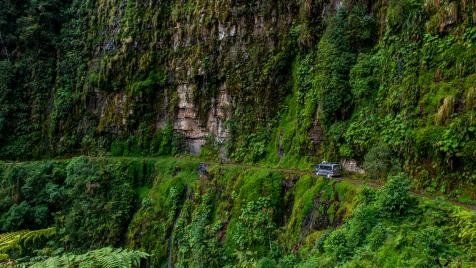 Dünyanın en tehlikeli yolu! Kemiklerin patikası, resmen ölüm saçıyor 6