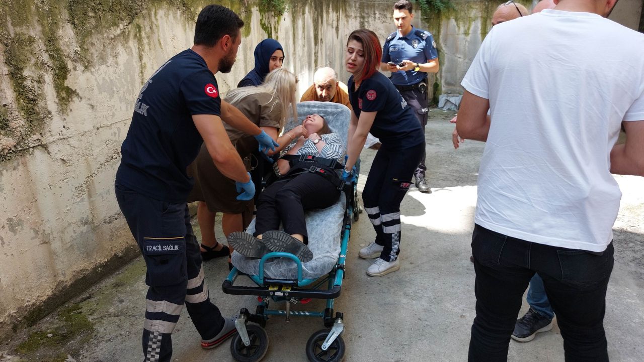 Karne günü 4. kattan düşen liseli yaşamını yitirdi! Annesi yıkıldı, babası bayıldı… 6