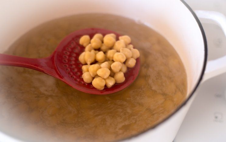 Dünyanın en uzun yaşayan insanlarının sırrı çözüldü! Her gün bir tane yiyorlar 20