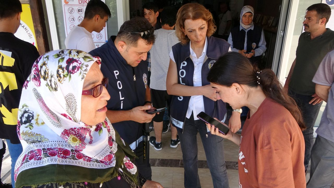 Polise verdiği cevapla milyonların yüreğine dokunan Ayşe konuştu 2