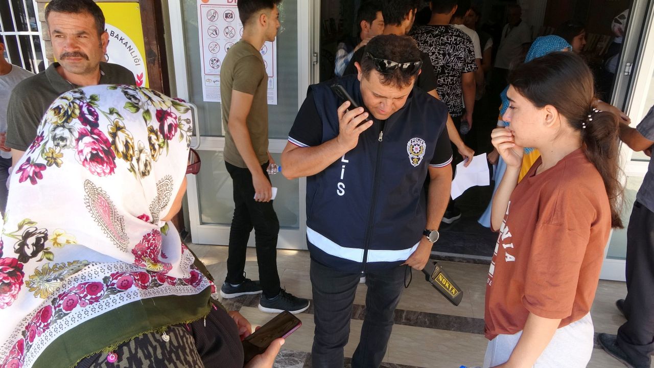 Polise verdiği cevapla milyonların yüreğine dokunan Ayşe konuştu 5